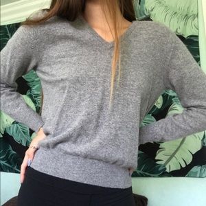 GREY SWEATER